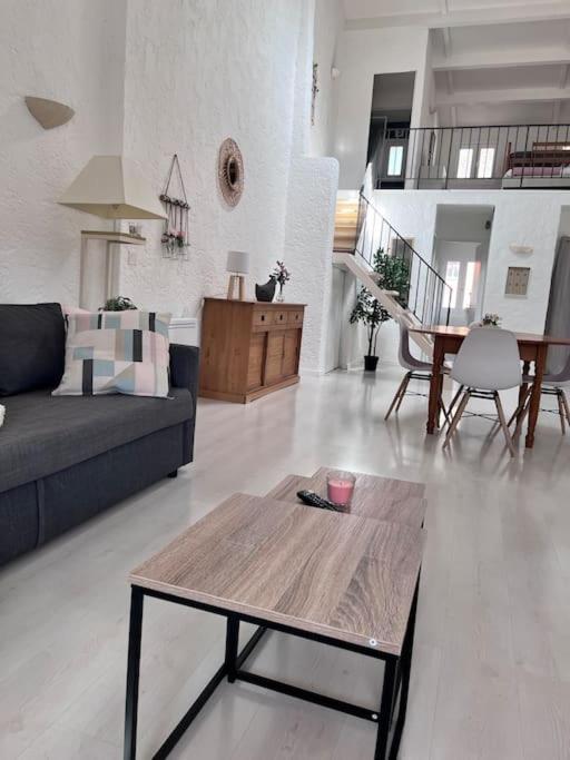 Superbe Loft Lumineux A Proximite Des Lacs Apartment Riez Bagian luar foto